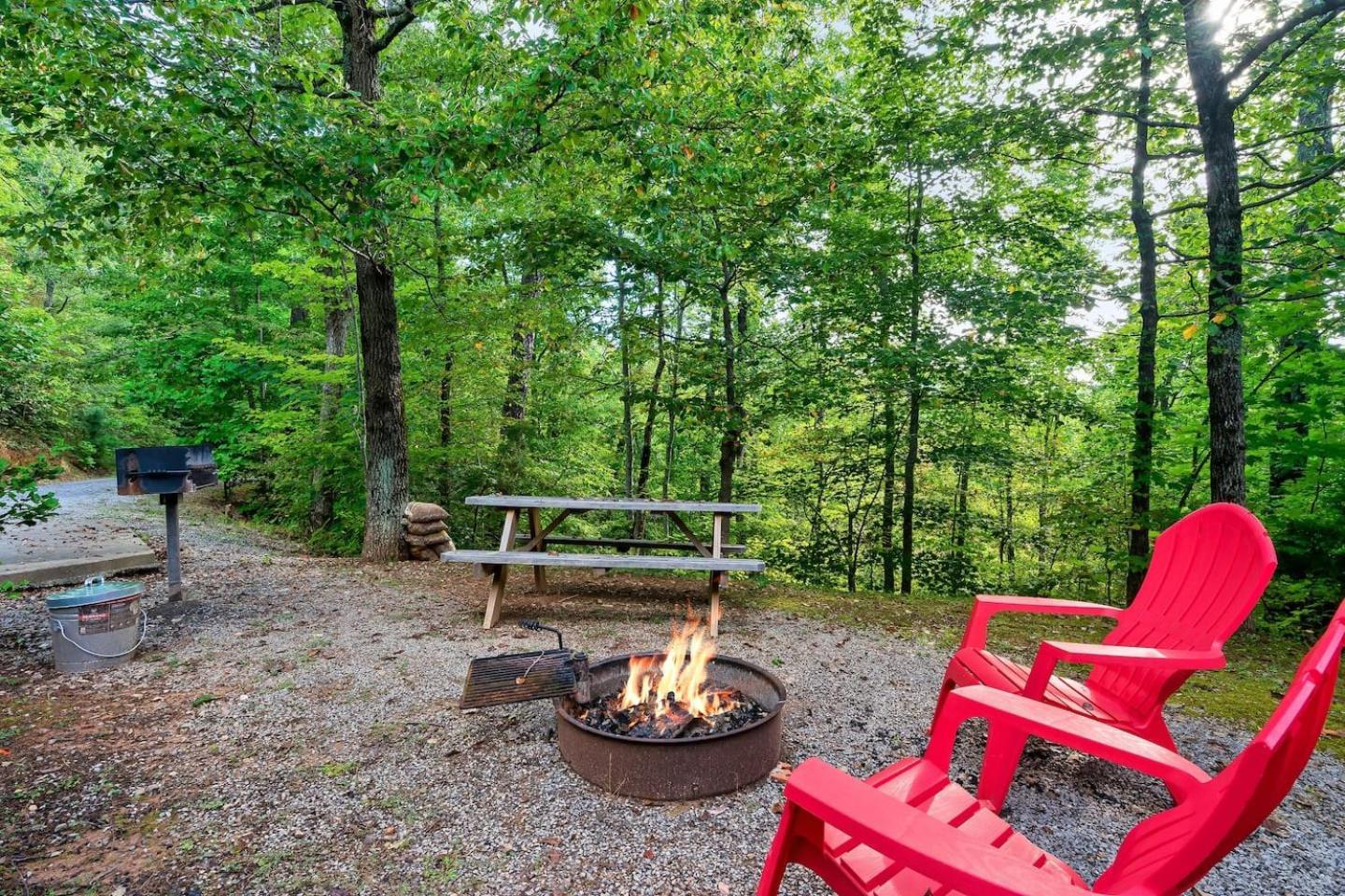 Romantic Mtn Cabin Hot Tub & Jacuzzi Views Сев'єрвілл Екстер'єр фото